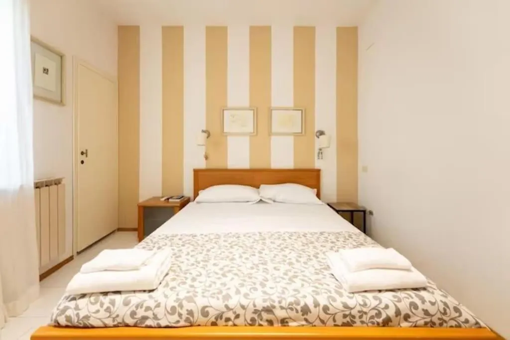 Apartment Keys Of Italy - Ghibellina 80 Private Room - In Santa Croce Florence