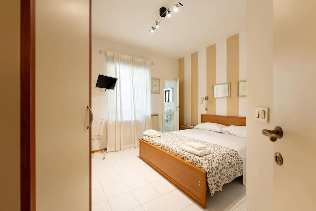 Apartment Keys Of Italy - Ghibellina 80 Private Room - In Santa Croce Florence