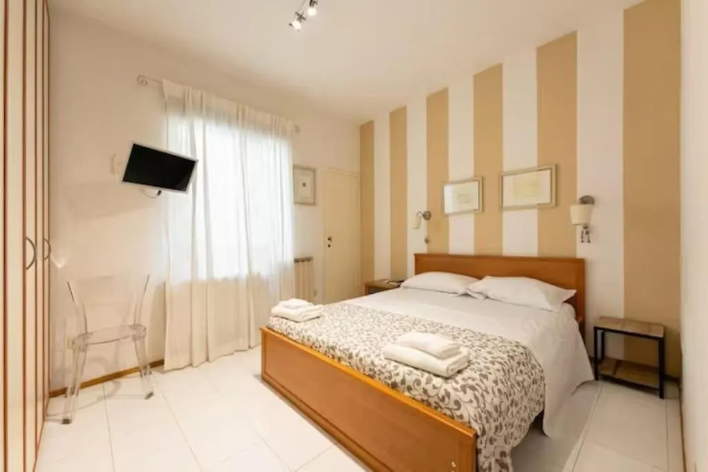 Keys Of Italy - Ghibellina 80 Private Room - In Santa Croce Florence